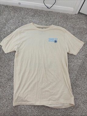 Cream Short-Sleeve Graphic Tee with Blue Accent